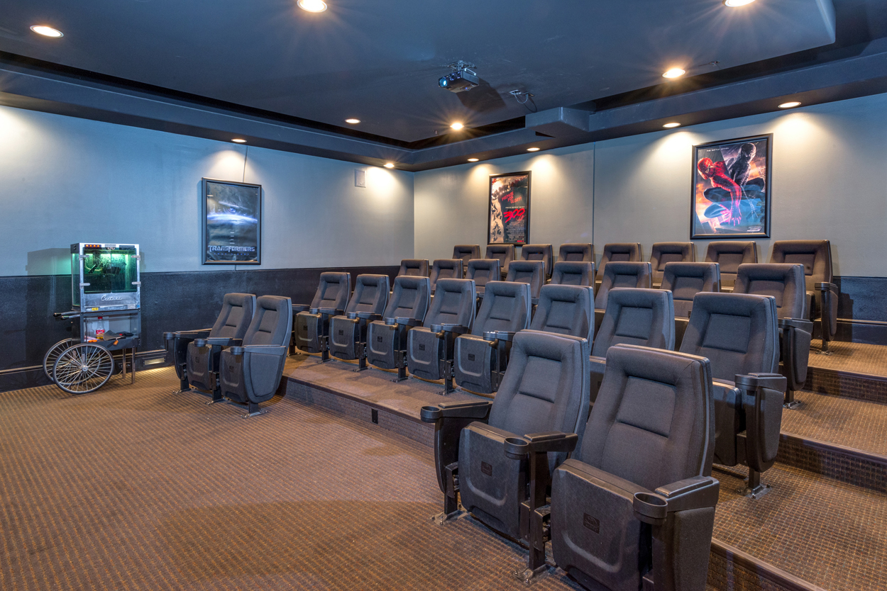 The Madison at Town Center Luxury Valencia Apartments